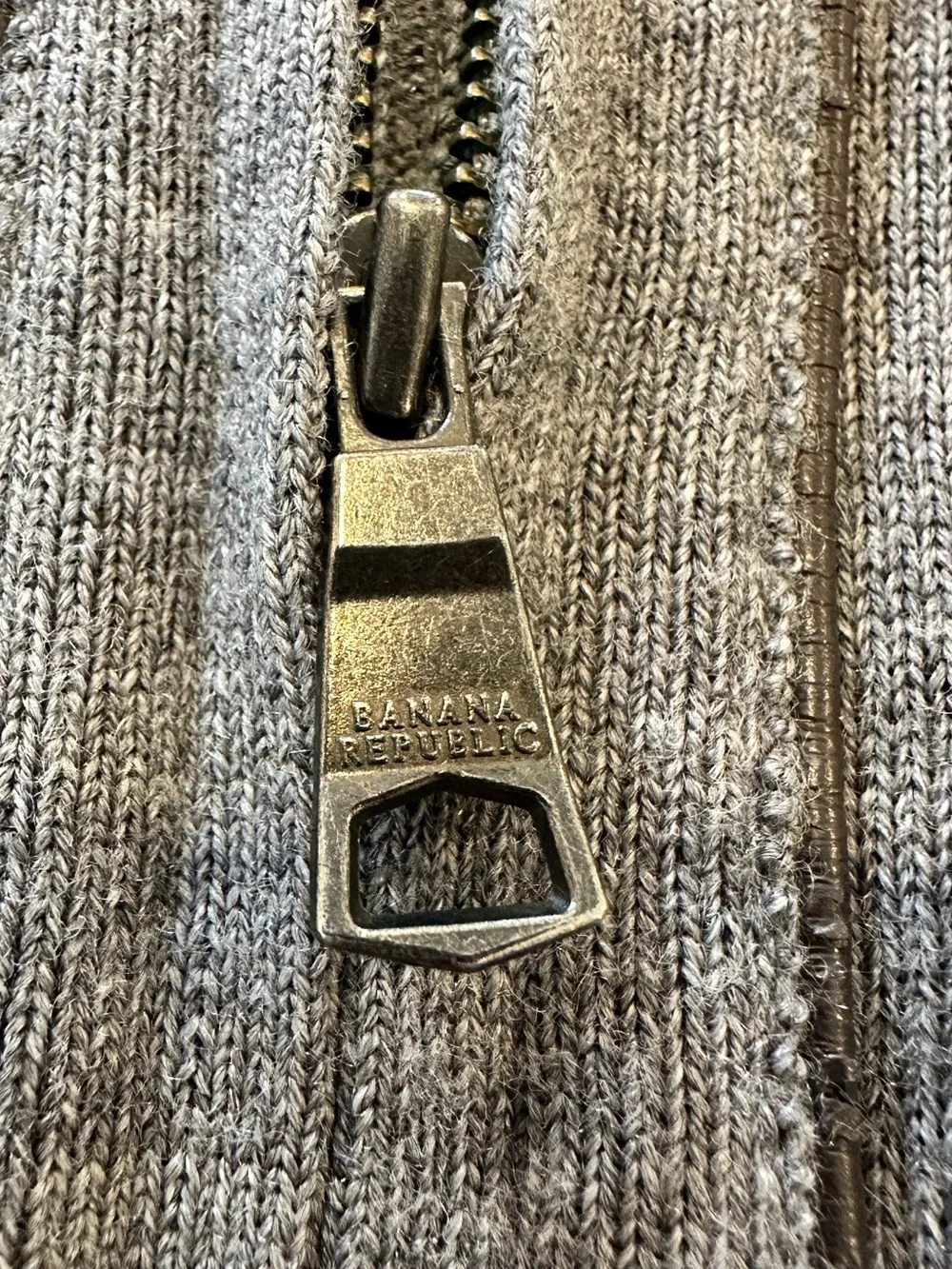 Men’s Banana Republic Quarter Zip Sweater Merino Wool Blend Gray Size M